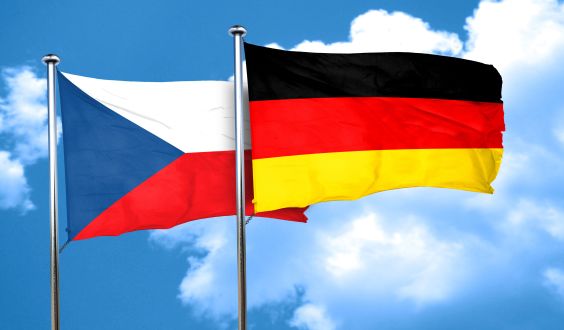 Česká a německá vlajka